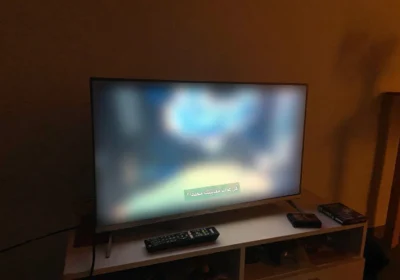 「イタリア出身のルームメートは日本語を勉強しており、日本のドラマを日本語音声＋アラビア語字幕にして、3人一緒に見ています」