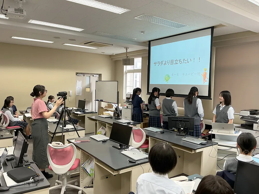 企業から出される指示は、商品やイベントの企画・提案など具体的なものがほとんど。生徒たちは4、5人のチームでプレゼンを行います